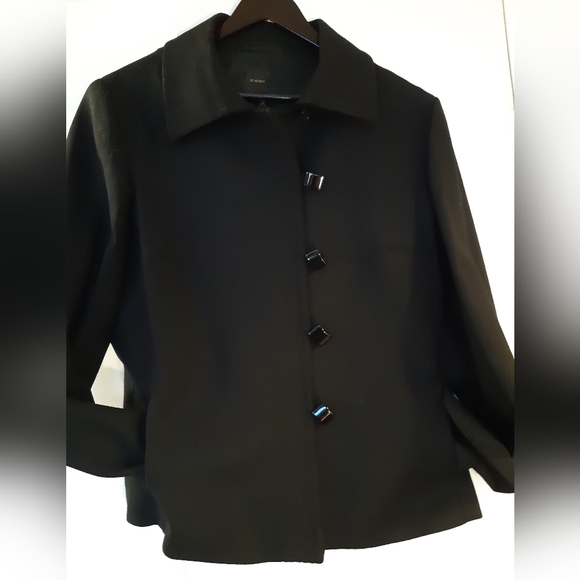 Beautiful Black blazer from Italian brand Seventy - Picture 3 of 12